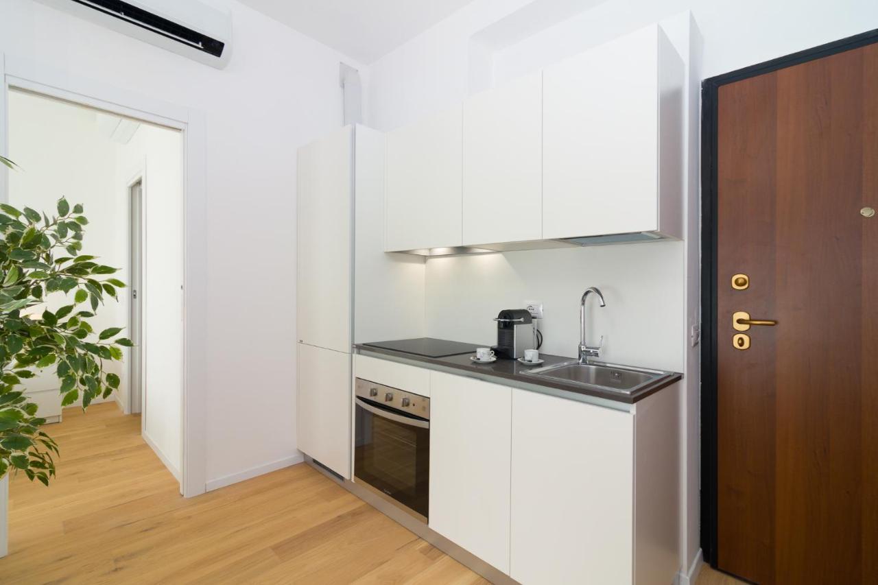 Bright Terrace In Milano Apartment Exterior photo